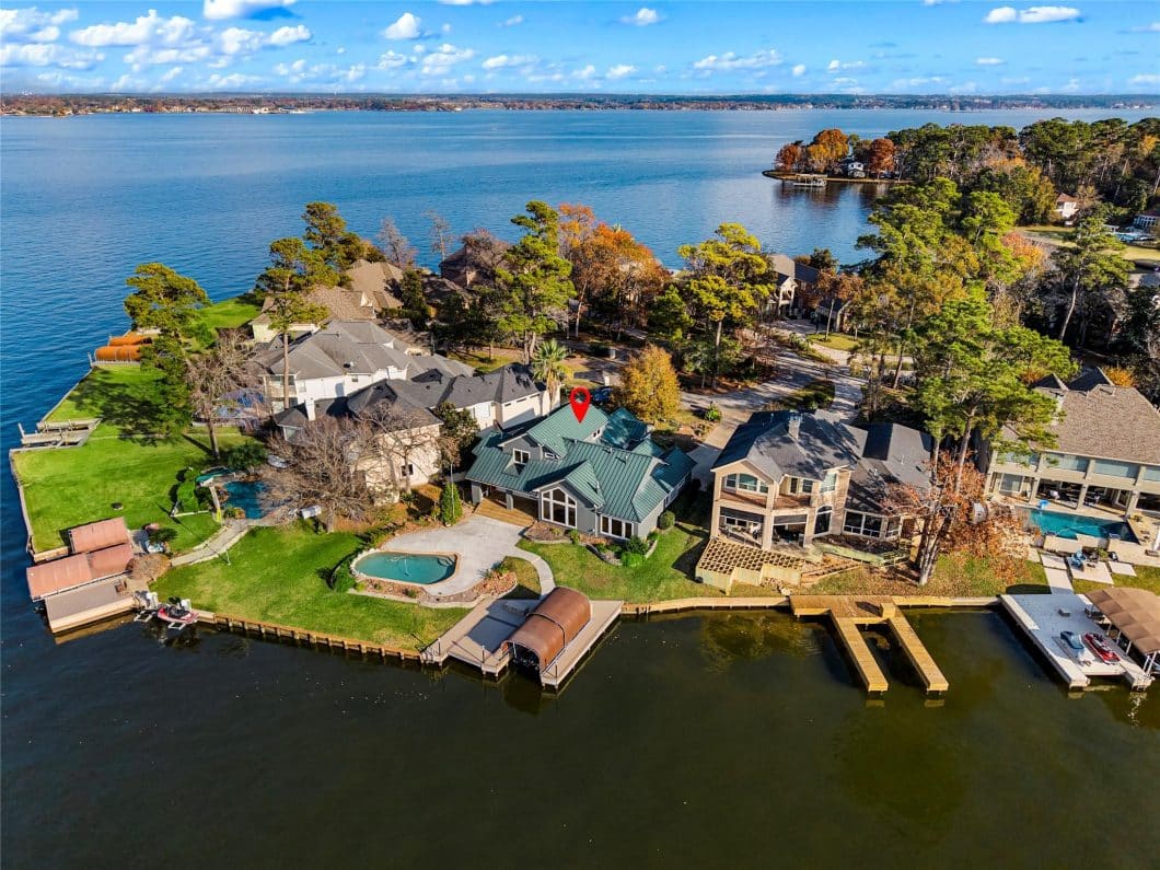 61330982 140 fairwater drive