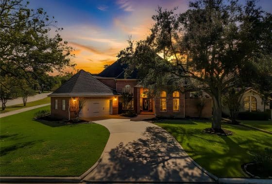 18295148 100 april waters drive n